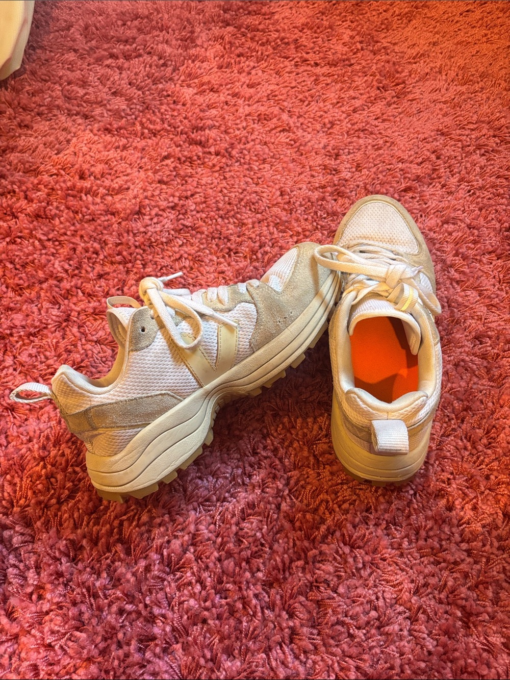 New Balance Women's Cream/Beige Chunky Sneaker